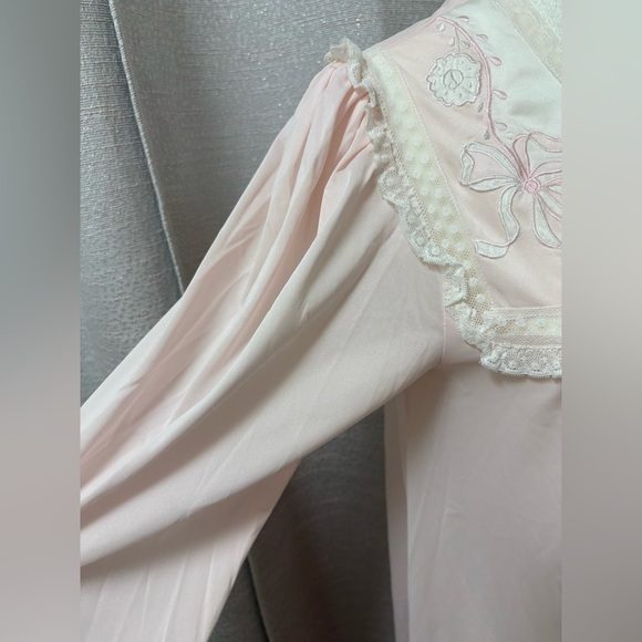 Sara Beth Vintage Nightgown Blush Pink Lace Embroidered Bow Women’s S  90s Dress - Picture 6 of 11